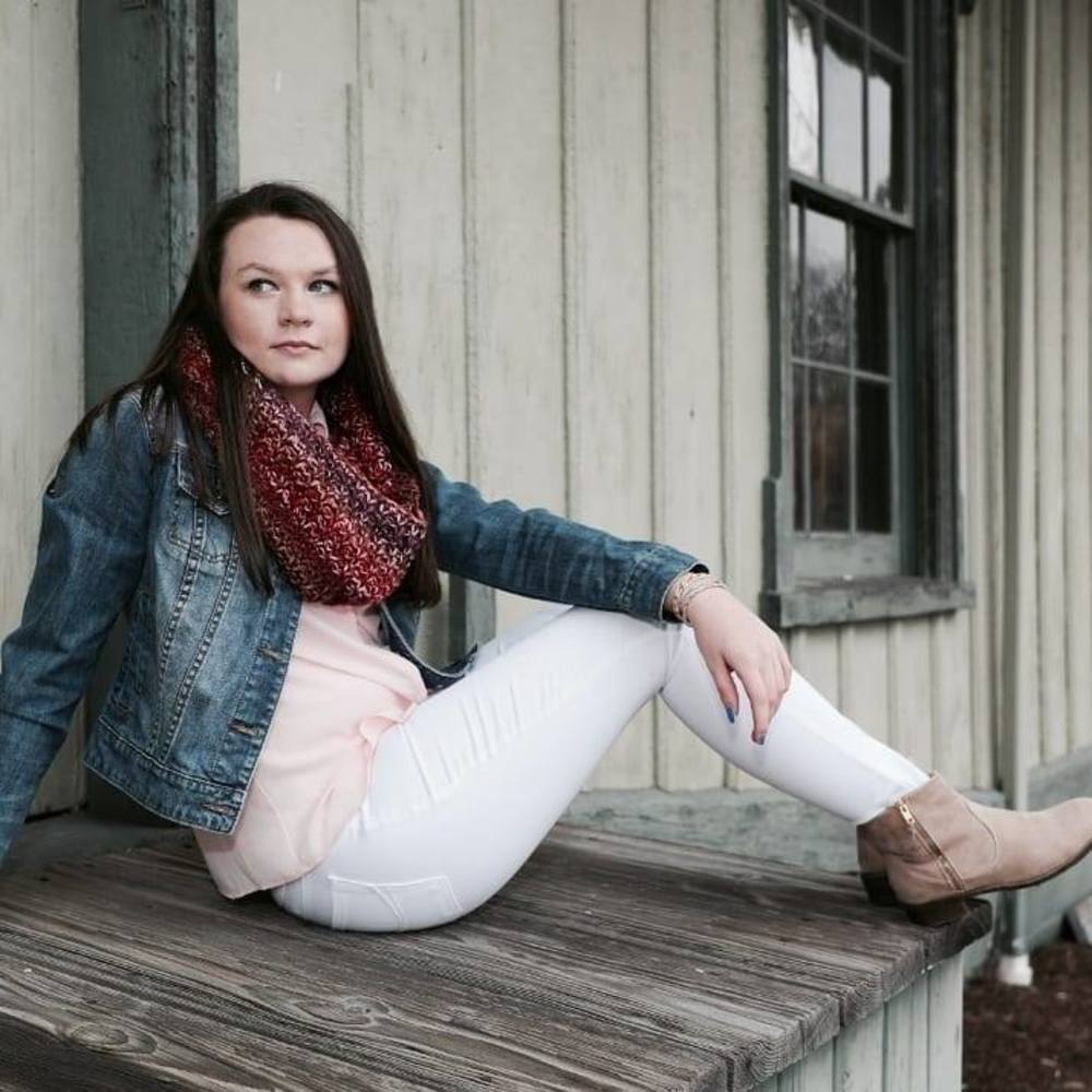 Meet your Posher, Katelyn